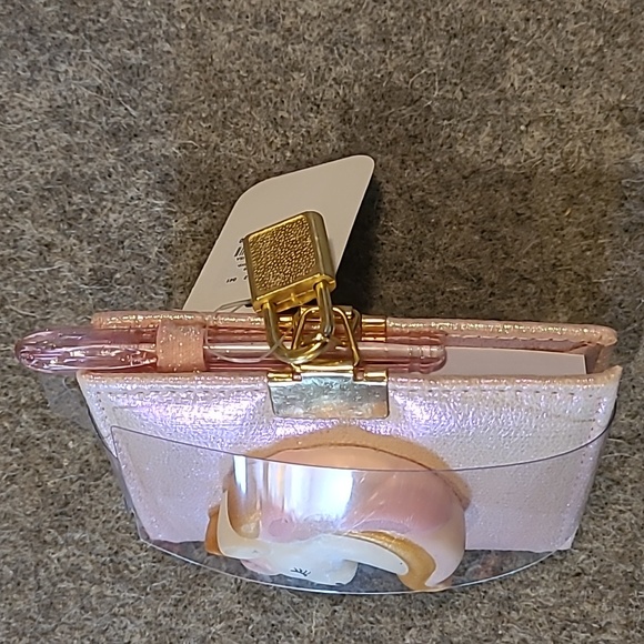 Girl's Mini Unicorn Lockable Diary & Pen W/ Matching Jewelry Set! 🩷 - Picture 8 of 16